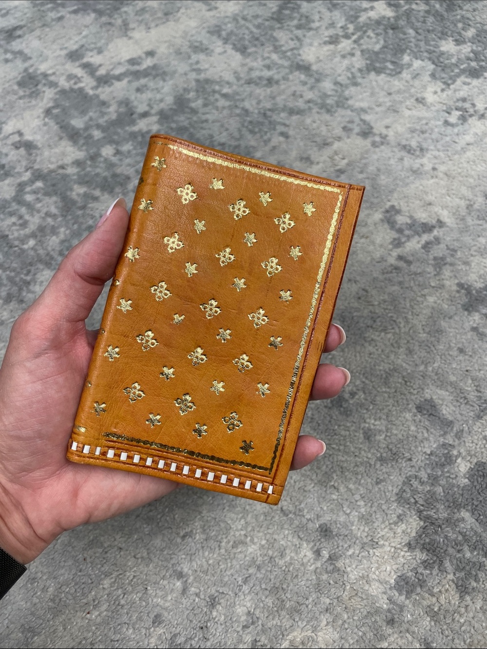 Vintage Leather Bifold 22 Carats Florentine Wallet Bohemian